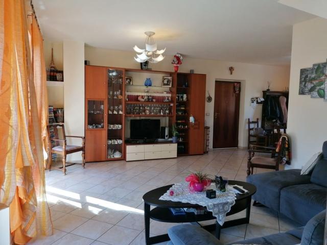 Villetta bifamiliare in vendita di 180 m² in Viale Turigliano, 4