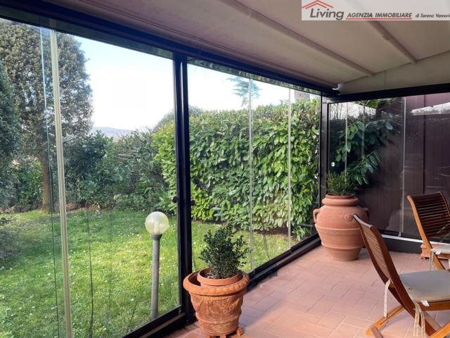 Villetta bifamiliare in vendita di 180 m²
