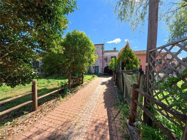 Villetta bifamiliare in vendita di 220 m²