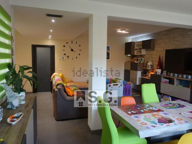 Villetta bifamiliare in vendita di 180 m²