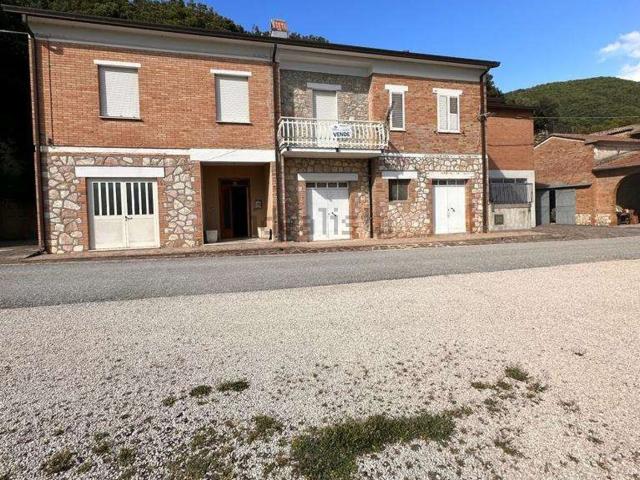 Villetta bifamiliare in vendita di 180 m²
