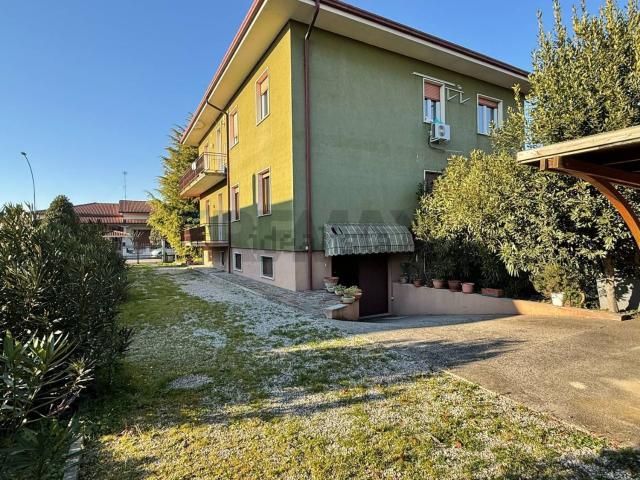Villetta bifamiliare in vendita di 180 m²