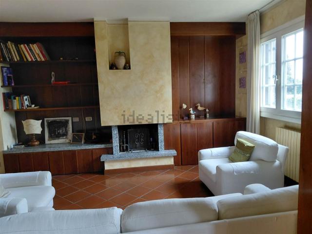 Villetta bifamiliare in vendita di 180 m²