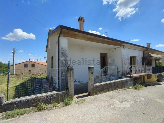 Villetta bifamiliare in vendita di 180 m²