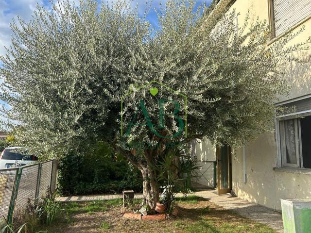 Villetta bifamiliare in vendita di 180 m² in Via Godo Vecchia