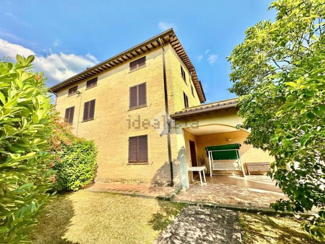 Villetta bifamiliare in vendita di 180 m²