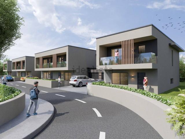Villetta bifamiliare in vendita di 181 m² in Via Udine