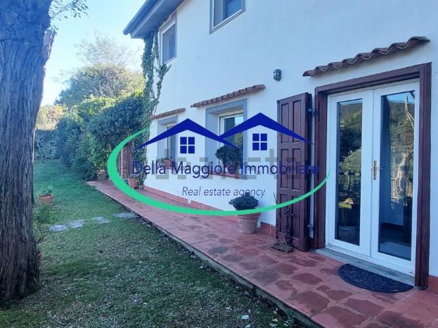 Villetta indipendente in vendita di 181 m² in Via della Valle Benedetta