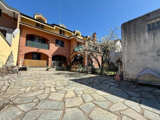 Villetta bifamiliare in vendita di 181 m² in Via San Giuseppe
