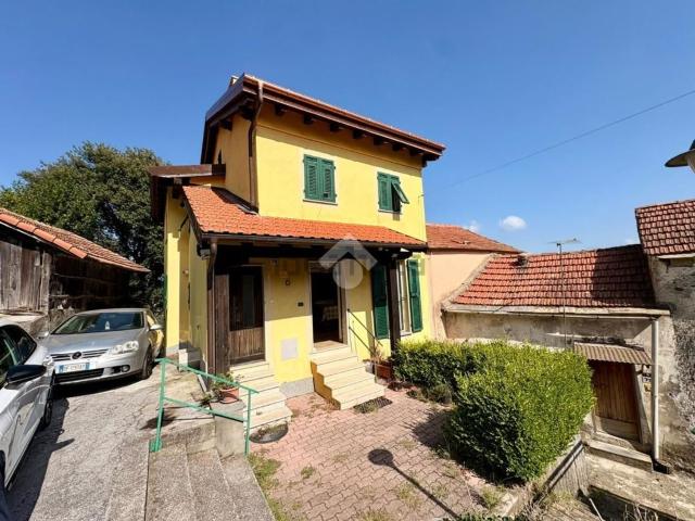 Villetta bifamiliare in vendita di 182 m² in Via Livellato, 77