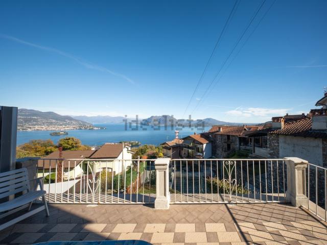 Villetta bifamiliare in vendita di 187 m² in Largo della Minola, 24