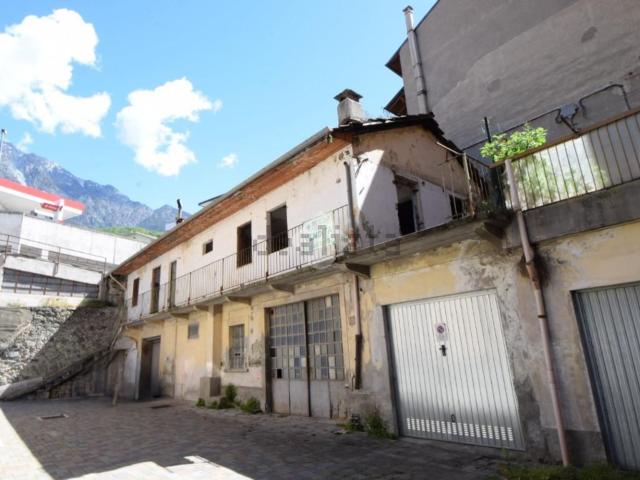 Villetta bifamiliare in vendita di 187 m² in Viale Piemonte
