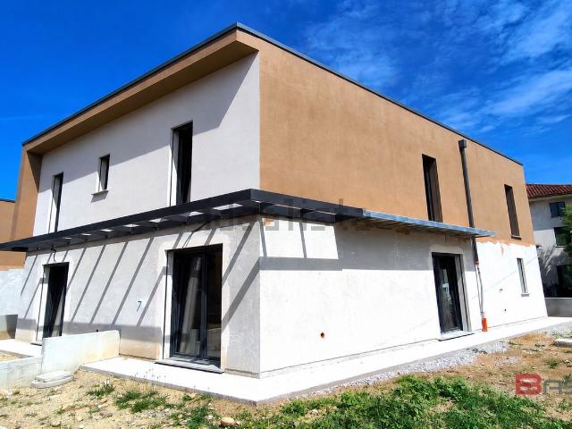 Villetta bifamiliare in vendita di 187 m²