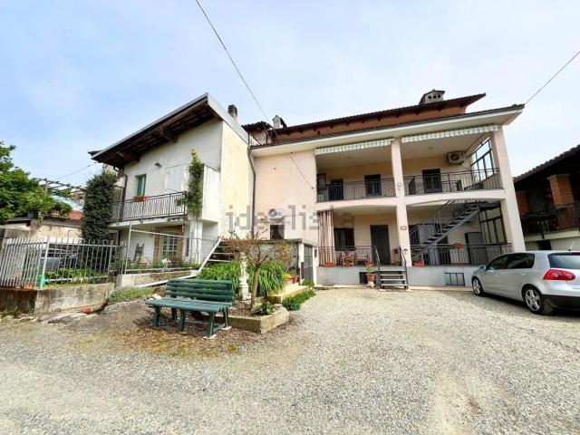 Villetta bifamiliare in vendita di 184 m² in Frazione San Antonio, 154