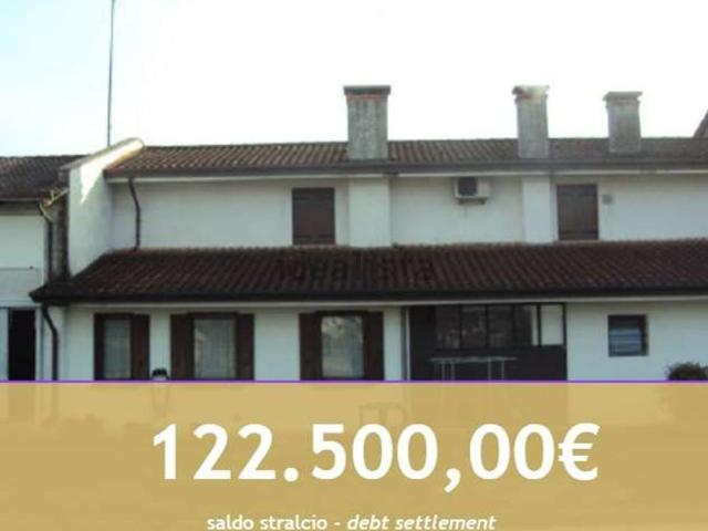 Villetta bifamiliare in vendita di 184 m² in Via Castella