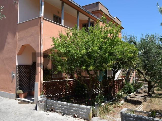 Villetta bifamiliare in vendita di 184 m²