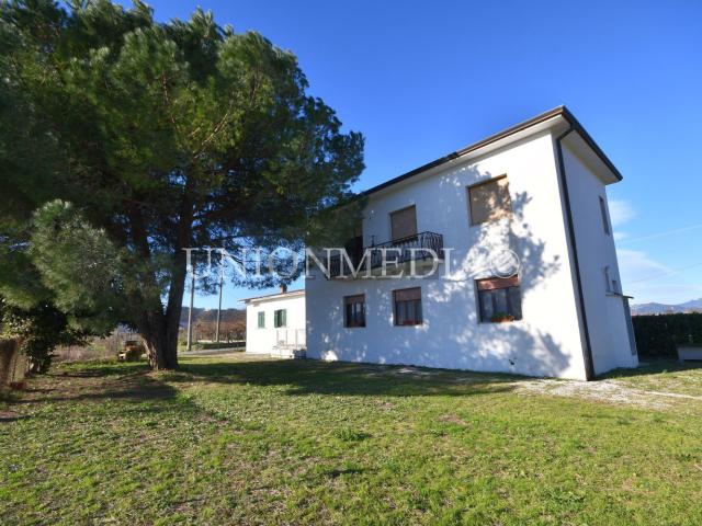Villetta bifamiliare in vendita di 185 m² in Via dei Mille