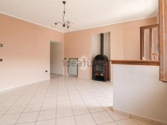 Villetta bifamiliare in vendita di 185 m² in Via Massimo D&apos Azeglio