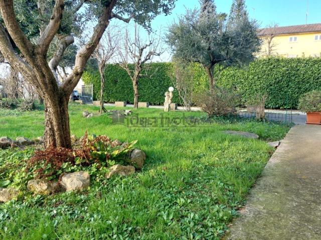 Villetta bifamiliare in vendita di 185 m² in Via San Martino