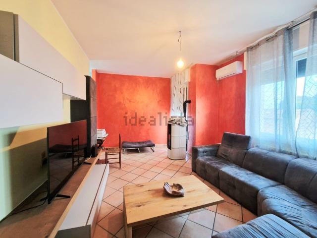Villetta bifamiliare in vendita di 185 m² in Via Sauro Babini
