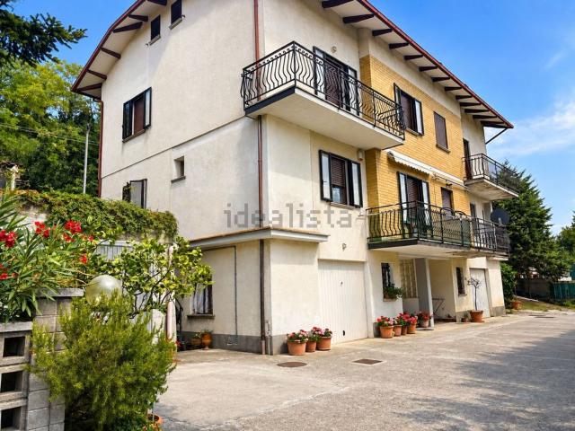 Villetta bifamiliare in vendita di 185 m² in Via Stazione, 21