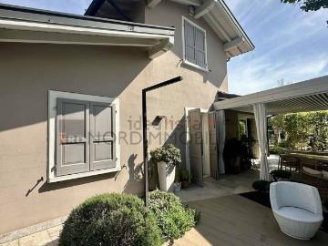 Villetta bifamiliare in vendita di 185 m²