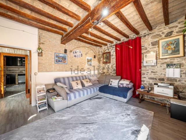 Villetta bifamiliare in vendita di 186 m² in Via C. Leoni, 21