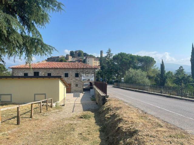 Villetta bifamiliare in vendita di 186 m² in Via Colle Ascensione, 8