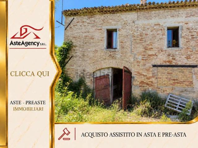Villetta bifamiliare in vendita di 186 m² in Via Maccarata, 5