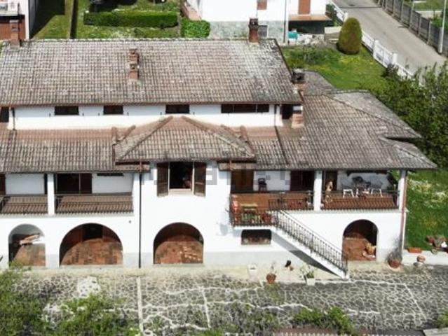 Villetta bifamiliare in vendita di 186 m² in Via Piero Quercia, 16