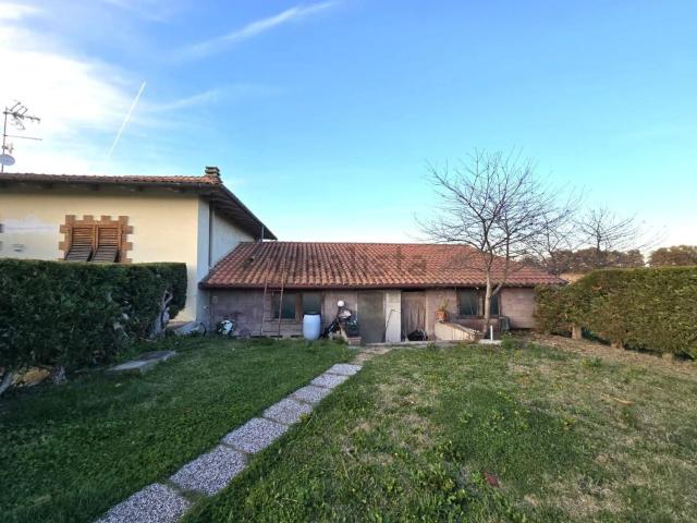 Villetta bifamiliare in vendita di 188 m² in Località Boscona