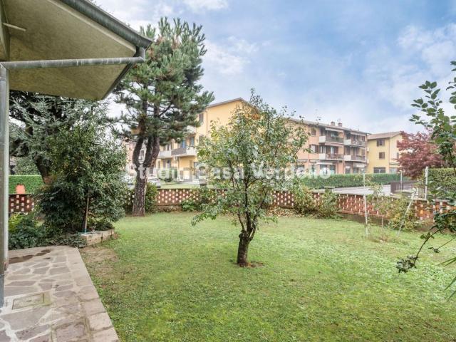 Villetta bifamiliare in vendita di 188 m² in Via Giordano Bruno