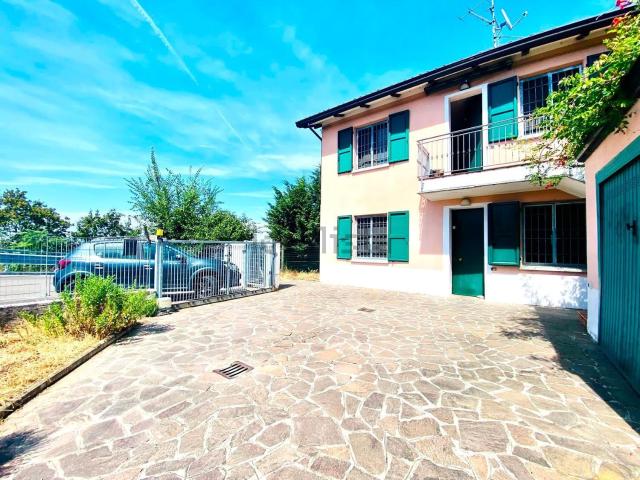 Villetta bifamiliare in vendita di 188 m² in Via Poiano