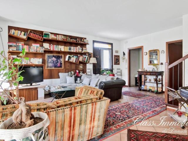 Villetta bifamiliare in vendita di 188 m²
