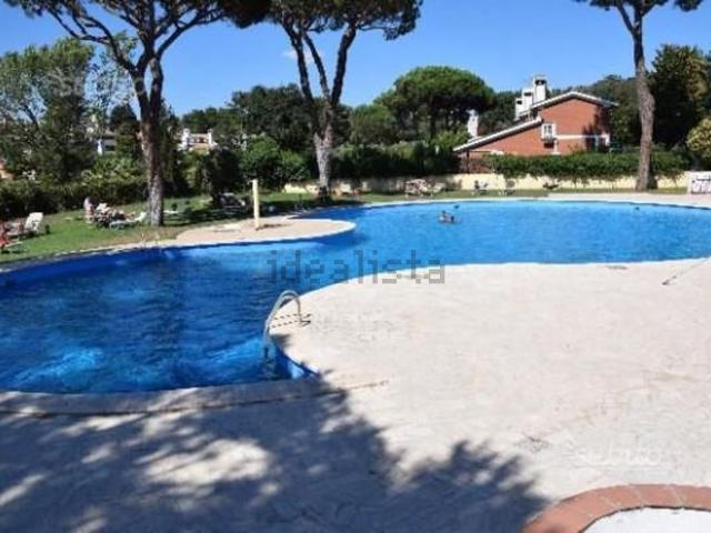 Villetta bifamiliare in vendita di 189 m² in Via Garigliano