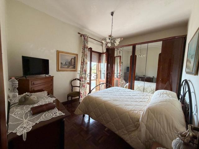 Villetta bifamiliare in vendita di 193 m² in Via Trevi, 62