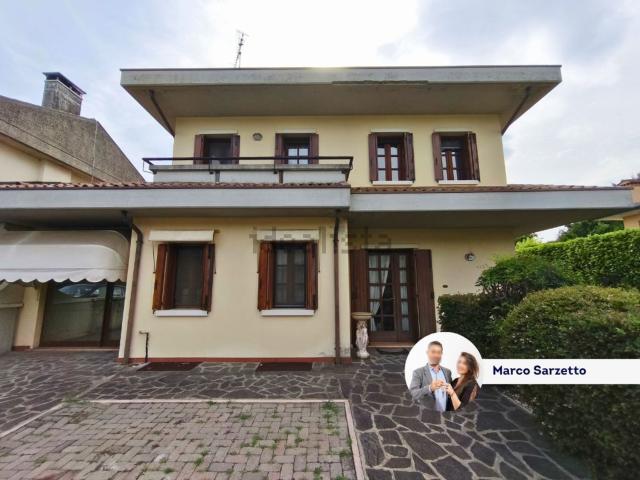 Villetta bifamiliare in vendita di 193 m² in Via Noalese, 30