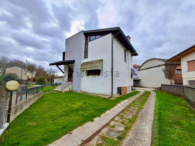 Villetta bifamiliare in vendita di 193 m²