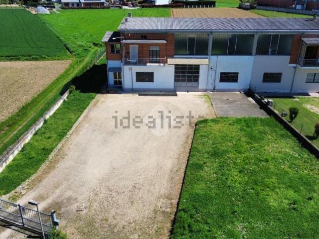 Villetta bifamiliare in vendita di 190 m² in Strada Vicinale Savona, 63