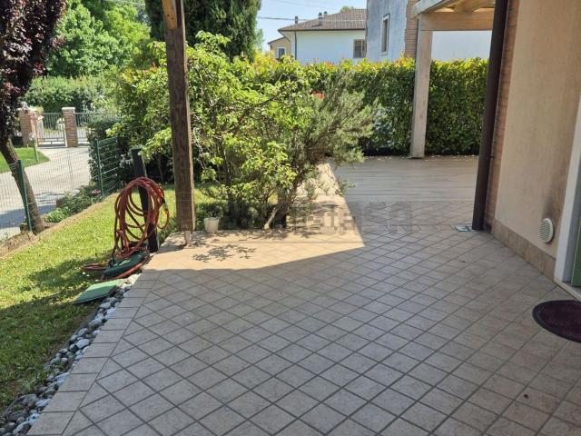 Villetta bifamiliare in vendita di 190 m² in Strada San Giovanni, 50