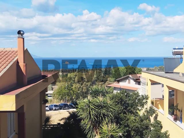 Villetta bifamiliare in vendita di 190 m² in Via Case Nuove Russo