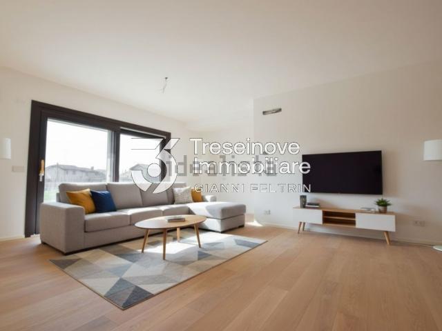 Villetta bifamiliare in vendita di 190 m² in Via degli Alpini
