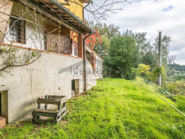 Villetta bifamiliare in vendita di 190 m² in Via di Poggio Adorno, 22