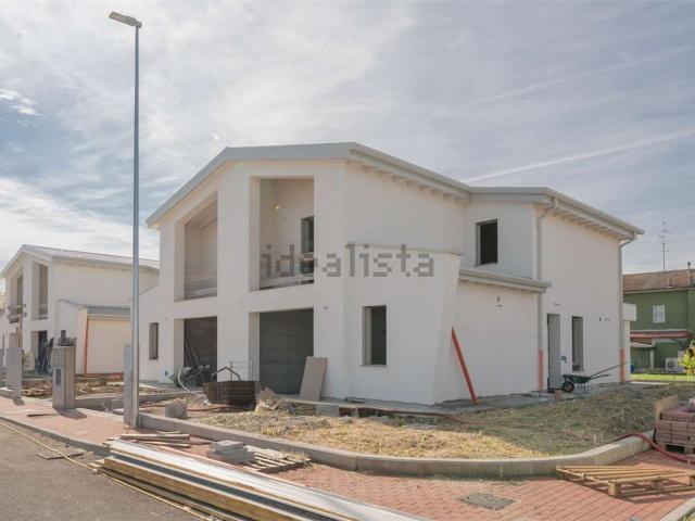 Villetta bifamiliare in vendita di 190 m² in Via Giuseppe Garibaldi
