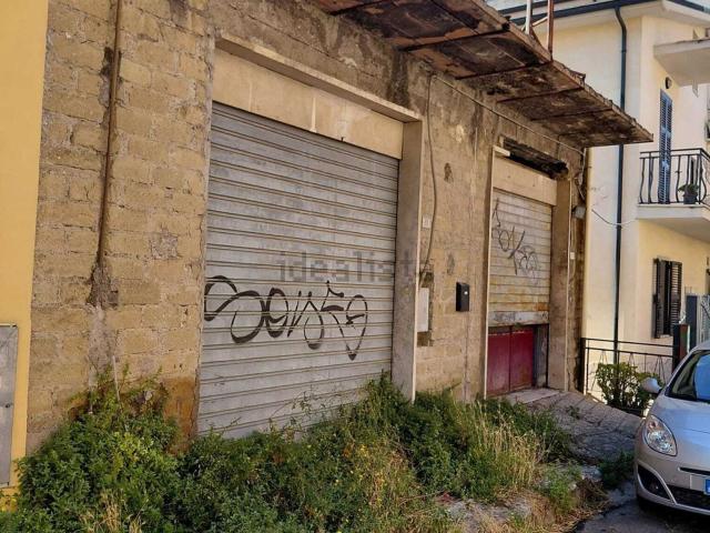 Villetta bifamiliare in vendita di 190 m² in Via Luciano Manara, 30
