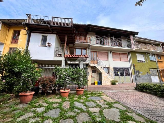 Villetta bifamiliare in vendita di 190 m² in Via Rua, 19