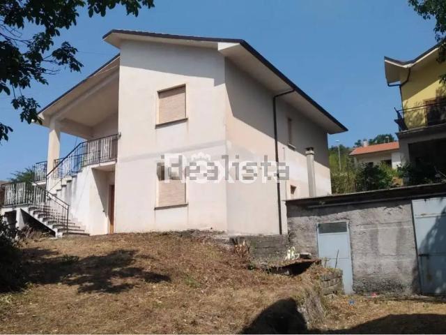 Villetta bifamiliare in vendita di 190 m² in Via San Giovanni
