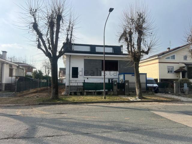 Villetta bifamiliare in vendita di 190 m² in Viale dei Tigli, 18