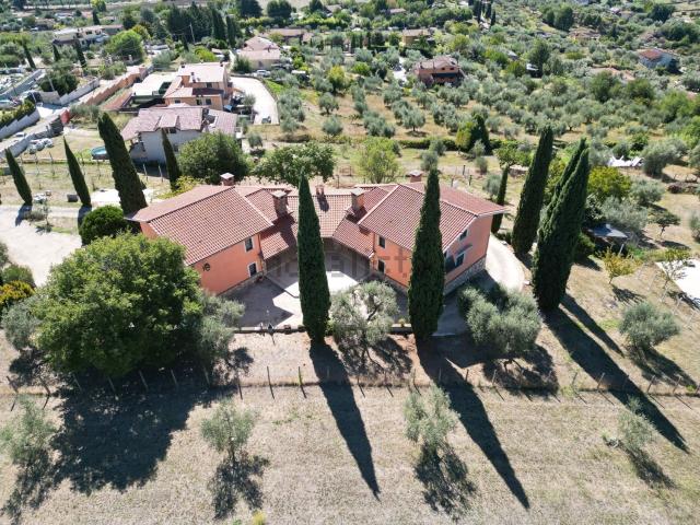 Villetta bifamiliare in vendita di 190 m²
