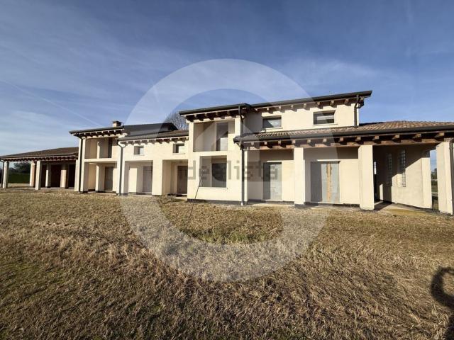 Villetta bifamiliare in vendita di 190 m²